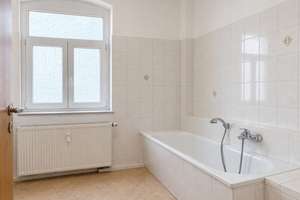 Gepflegte 2-Zimmer-Hochparterrewohnung mit Tageslichtbad und Garage – Dresdner Straße 236, 1640 Coswig – Vorschaubild 7
