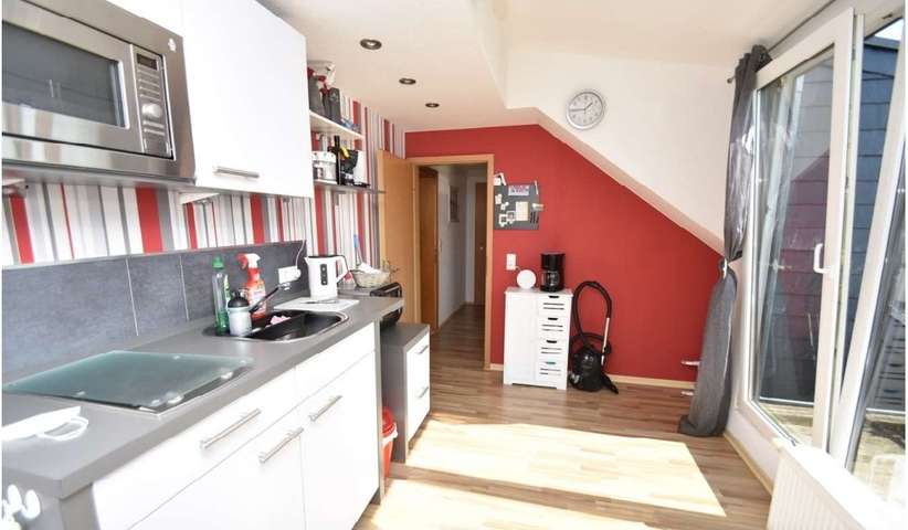 Schöne Dachgeschosswohnung mit Balkon - Photo 4