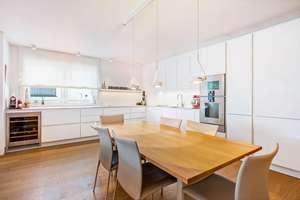 Top-Wohnlage im Herzen Stuttgarts! Exklusive, barrierefreie 4,5-Zimmer-Wohnung – Die vollständige Adresse der Immobilie erhältst du vom Anbieter., 70176 Rosenberg, Stuttgart – Vorschaubild 3