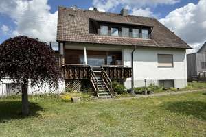 Vielseitiges Einfamilienhaus mit zwei Wohneinheiten – Ideal für Familien oder Mehrgenerationenwohnen – Albrecht-Ritz-Straße 14, 89564 Nattheim – Vorschaubild 2