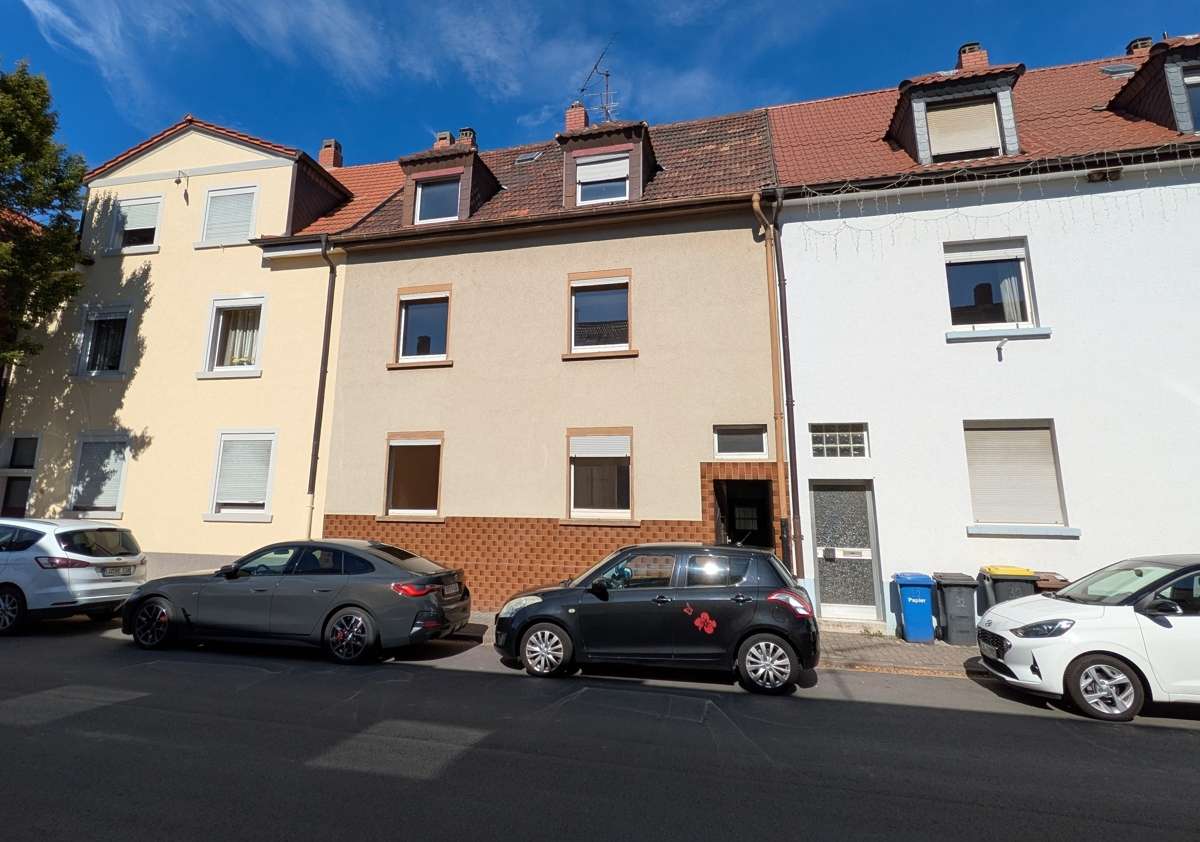 Renovierungsbedürftiges Stadthaus, Ludwigshafen am Rhein – Bild 1