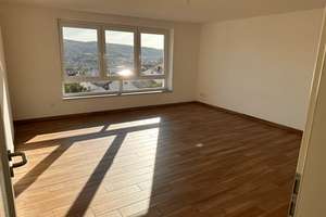 Wohnen mit Ausblick: 3,5-Zimmer-Wohnung in Mosbach – Brucknerstraße 9, 74821 Mosbach – Vorschaubild 2