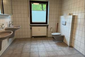 3-Familienhaus in Nürnberg-Altenfurt mit zwei freien Wohnungen, zwei Garagen und Carport – Die vollständige Adresse der Immobilie erhältst du vom Anbieter., 90475 Altenfurt, Moorenbrunn, Nürnberg – Vorschaubild 9