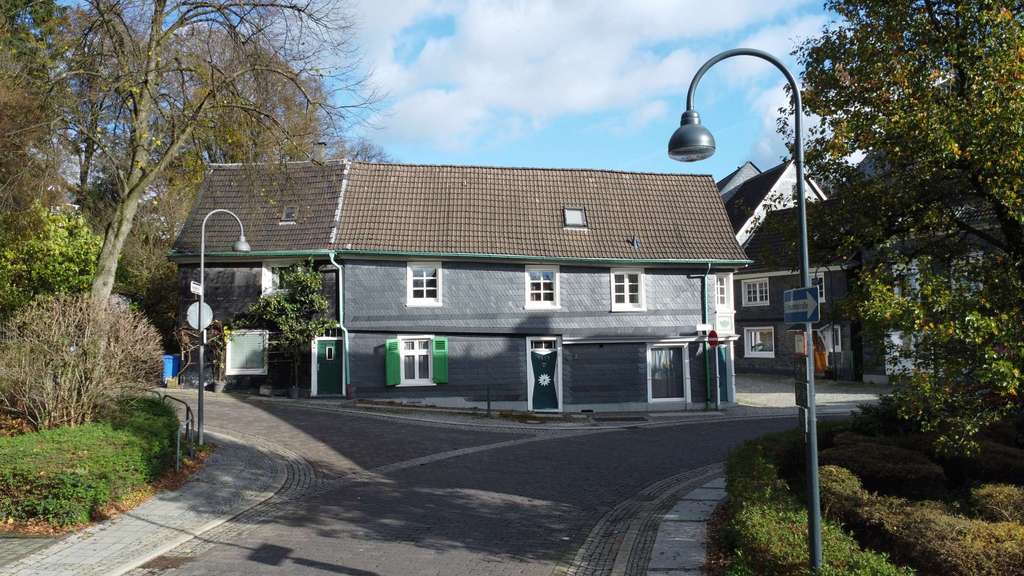 Charmante Maisonette im Fachwerkhaus mit Sonnenterrasse in Remscheid-Lüttringhausen