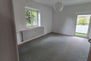 2 Zimmer-Wohnung mit Wintergarten ideal für WG/Pärchen,  verkehrsgünstig – 81249 Aubing-Süd, München – Vorschaubild 3
