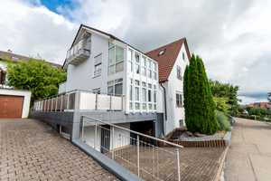 Großzügiges Zweifamilienhaus mit schönem Garten in Rechberghausen – Göppingen (Kreis) – Vorschaubild 2