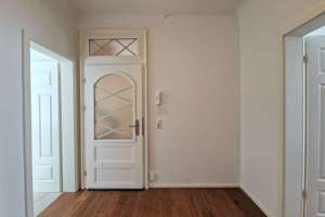 Charmante Altbauwohnung mit Unikat-Küche am Hölderlinplatz – Die vollständige Adresse der Immobilie erhältst du vom Anbieter., 70176 Rosenberg, Stuttgart – Vorschaubild 6