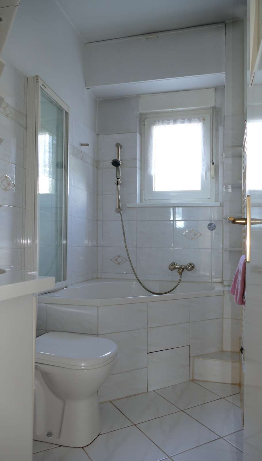 Provisionsfrei für Erwerber: freie Wohnung mit großem Süd-Balkon zum Garten hin, mod.-bedürftig, Berlin – Bild 4