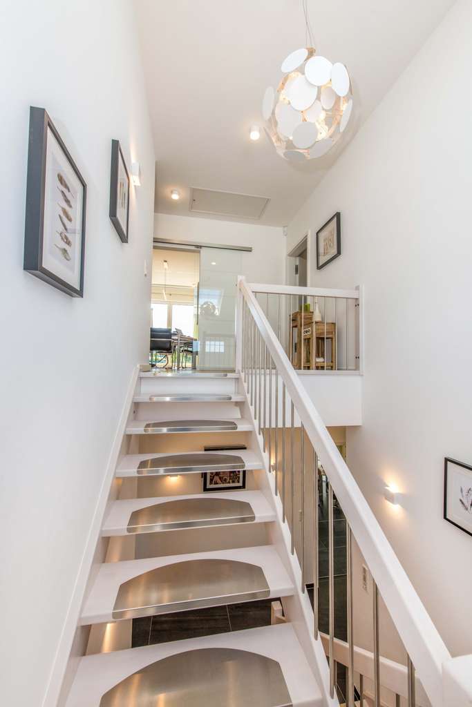 Immobilie in Großkarolinenfeld - Erfüllt Euch Euren Traum vom eigenen Zuhause ! Einfamilienhaus vom Preis-Leistungs-Sieger! - Bild 2