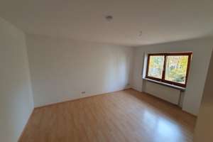 2 Zi.-Wohnung / Süd-Balkon / Tageslicht-Bad / Dusche + Badewanne / 2x Waschbecken / Kellerabteil – Die vollständige Adresse der Immobilie erhältst du vom Anbieter., 90571 Schwaig bei Nürnberg – Vorschaubild 5