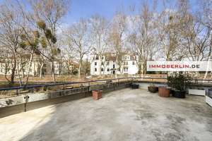 IMMOBERLIN.DE - Lichtdurchflutete Wohnung mit sehr großer Südwestterrasse – Die vollständige Adresse der Immobilie erhältst du vom Anbieter., 14167 Zehlendorf, Berlin – Vorschaubild 2