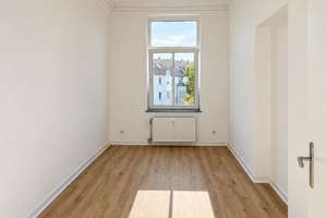 Zentrale 3-Zimmer-Wohnung mit großzügigem Schnitt & Balkon in Krefeld – 47798 Stadtmitte, Krefeld – Vorschaubild 4