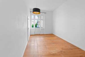 Provisionsfrei! Bezugsfreie 2,5-Zimmer Altbauwohnung mit Balkon im Laskerkiez – Corinthstraße  48, 10245 Friedrichshain, Berlin – Vorschaubild 4