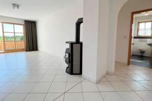 Voller Licht & Wärme: 4 Zimmer Maisonette – Ihr eigenes Haus im Dachgeschoss – Die vollständige Adresse der Immobilie erhältst du vom Anbieter., 96163 Gundelsheim – Vorschaubild 3