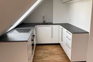 Neubau Erstbezug, helle 3-Zimmer-Dachgeschosswohnung inkl. Wohnküche und gehobener Innenausstattung – Auf dem Hollen 10, 30165 Vahrenwald, Hannover – Vorschaubild 2