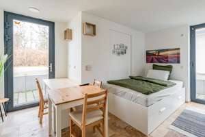 Top-Renditeobjekt: KfW-55+ Haus mit PV-Anlage und genehmigtem Erweiterungspotenzial – Die vollständige Adresse der Immobilie erhältst du vom Anbieter., 14480 Babelsberg Süd, Potsdam – Vorschaubild 1