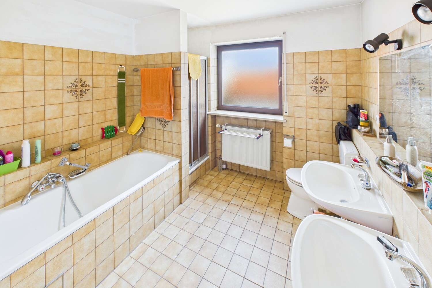 Immobilie in Stadtbergen - Raum für neues Familienleben - Doppelhaushälfte mit Garten - Bild 3