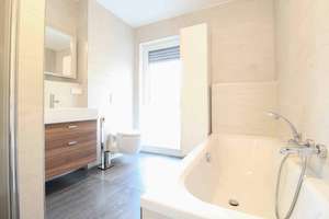 Modernes Reihenhaus (BJ 2015, A+) mit Garten, 3 Bädern, Wärmepumpe und 2 Stellplätzen in Wiesbaden – Die vollständige Adresse der Immobilie erhältst du vom Anbieter., 65205 Erbenheim, Wiesbaden – Vorschaubild 9
