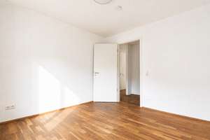 Wunderschöne 4-Zimmer-Wohnung mit Küche und TG-Stellplatz im Dichterviertel! – Kleiststraße 41, 89077 Weststadt, Ulm – Vorschaubild 9