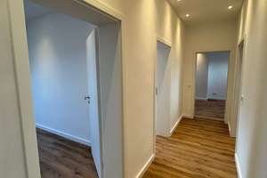 Kernsanierte 5-Zimmer-DG-Wohnung in Düsseldorf-Oberbilk – 40227 Oberbilk, Düsseldorf – Vorschaubild 4