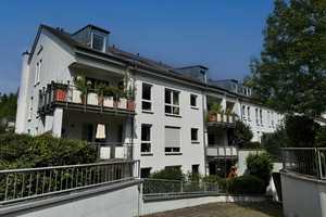 Ideal für Kapitalanleger- vermietete 3-Zimmer-Wohnung mit Balkon & TG-Stellplatz – Wiesbaden – Vorschaubild 1