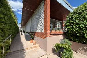 Individueller, modernisierungsbedürftiger Bungalow mit gepflegtem Garten, Garage in Nürnberg-Eibach – Die vollständige Adresse der Immobilie erhältst du vom Anbieter., 90451 Eibach, Nürnberg – Vorschaubild 1