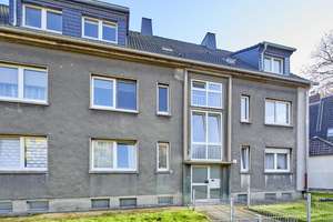 Zentral gelegene 2-Zimmer-Wohnung mit neuem Duschbad