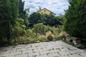 Idyllisches Einfamilienhaus mit Garten und Sauna – Frankfurt am Main – Vorschaubild 6