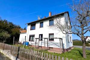 Freistehendes Zweifamilienhaus mit Garten, Garage & Werkstatt in Obernburg – Die vollständige Adresse der Immobilie erhältst du vom Anbieter., 63785 Obernburg am Main – Vorschaubild 1