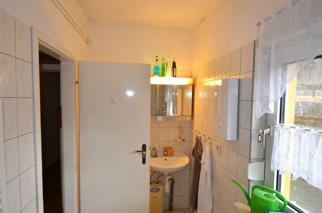 Immobilie in Heidesee - Kleinhaus in attraktiver Seenlage mit vielseitigen Möglichkeiten - Bild 3