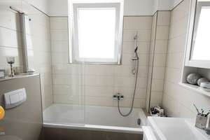 17 m² großes, voll möbliertes Frauen-WG-Zimmer mit Gartennutzung in 3er-WG – All-Inclusive-Miete – Isernhagener Straße 50, 30163 List, Hannover – Vorschaubild 4