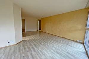 Fernab vom Stadttrubel - Helle Wohlfühlwohnung mit Balkon am Georgenberg in Reutlingen – Die vollständige Adresse der Immobilie erhältst du vom Anbieter., 72764 Reutlingen-Mitte, Reutlingen – Vorschaubild 3