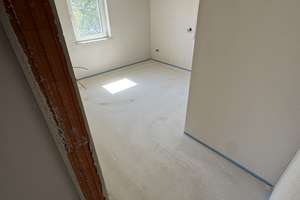 Moderne 3-Zimmer-Neubauwohnung mit Balkon und Tiefgarage in Ehekirchen – Am Hohen Weg 8, 86676 Ehekirchen – Vorschaubild 11