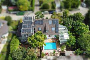Einfamilienhaus mit Einliegerwohnung, Swimming Pool und idyllischem Garten