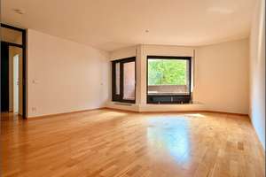 Einziehen & Wohlfühlen! 3 Raum Wohnung mit toller Raumaufteilung und Wohnküche sowie TG-Stellplatz – Die vollständige Adresse der Immobilie erhältst du vom Anbieter., 40597 Benrath, Düsseldorf – Vorschaubild 8