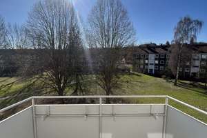Lichtdurchflutete 3-Zimmer-Wohnung in ruhiger Lage – Ihr neuer Rückzugsort in Gebhardshagen – Reichenberger Straße 38, 38229 Gebhardshagen, Salzgitter – Vorschaubild 1