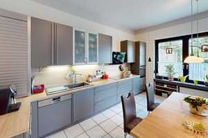 ++ CHARMANTES 2-FAMILIENHAUS MIT POOL ++ – Düsseldorf – Vorschaubild 6