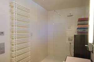 Sonniger Hang-Bungalow 147 m², 5 Zimmer, Südhang & großer Garten – Nürnberg-Holzheim – Die vollständige Adresse der Immobilie erhältst du vom Anbieter., 90453 Krottenbach, Mühlhof, Nürnberg – Vorschaubild 35