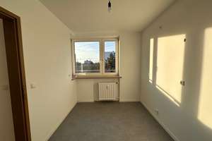 Moderne 3,5 Zimmer Wohnung mit Balkon zu vermieten  – Olivenweg  58, 90441 Hohe Marter, Nürnberg – Vorschaubild 4