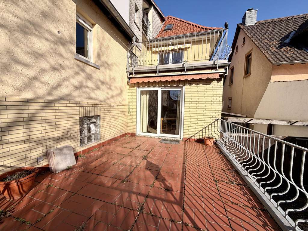 Immobilie in Reinheim - Mehrgenerationsanwesen mit Ladengeschäft in Reinheim - Bild 2