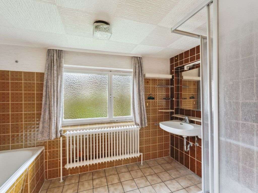 Immobilie in Ratshausen - Renovierungsbedürftiges Haus mit Grundstück - Bild 5