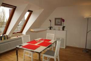 alle Kosten inklusive! Top-möblierte Dachgeschosswohnung – Gerhard-vom-Rath-Straße 67, 50968 Raderberg, Köln – Vorschaubild 5