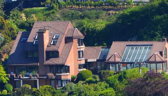 Bild von *Wohnen wo andere Urlaub machen*Hochwertige Architektenvilla mit Panoramablick auf die Rheinschleife