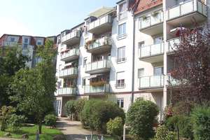 GEMÜTLICH, HELL UND KOMFORTABEL - MIT SONNENBALKON! – Die vollständige Adresse der Immobilie erhältst du vom Anbieter., 1139 Mickten, Dresden – Vorschaubild 3
