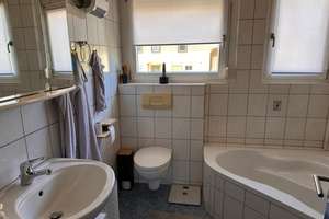 Idyllisches Wohnglück: Charmantes Einfamilienhaus mit Traumgarten – Vaihinger-Hof-Str. 13, 72369 Zimmern unter der Burg – Vorschaubild 8