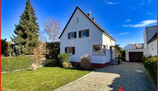 Bild von Freistehendes Einfamilienhaus mit Garage und Garten