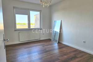 Frisch sanierte 4-Zimmer-Wohnung mit Balkon im beliebten Dortmunder Kaiserviertel – Die vollständige Adresse der Immobilie erhältst du vom Anbieter., 44135 Kaiserbrunnen, Dortmund – Vorschaubild 7