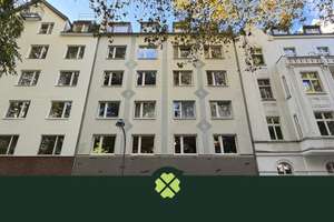 Großzügige 3,5-Zimmer-Eigentumswohnung mit Balkon und Entwicklungspotenzial!