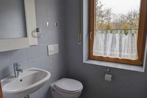 Helle 2-Zimmer Wohnung mit Balkon im 1. OG in Regensburg-Westenviertel – Die vollständige Adresse der Immobilie erhältst du vom Anbieter., 93049 Westenviertel, Regensburg – Vorschaubild 3