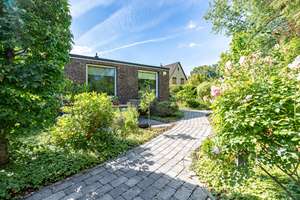 Besondere Immobilie: Winkelbungalow mit PV-Anlage, idyllischem Grundstück, Pavillon und Gartenteich – Die vollständige Adresse der Immobilie erhältst du vom Anbieter., 22547 Lurup, Hamburg – Vorschaubild 30